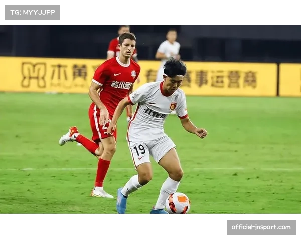 国锦赛破百数达155杆 追平2023年赛事纪录 国锦赛破百数达155杆 追平2023年赛事纪录